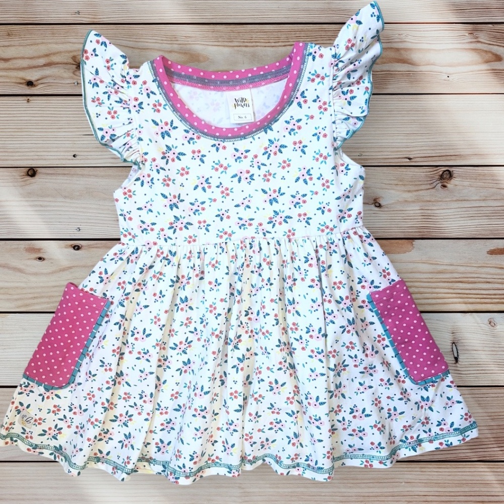 Wildflowers Clothing Pocket Full of Posies Top. Size 6. Brand NEW without tags.